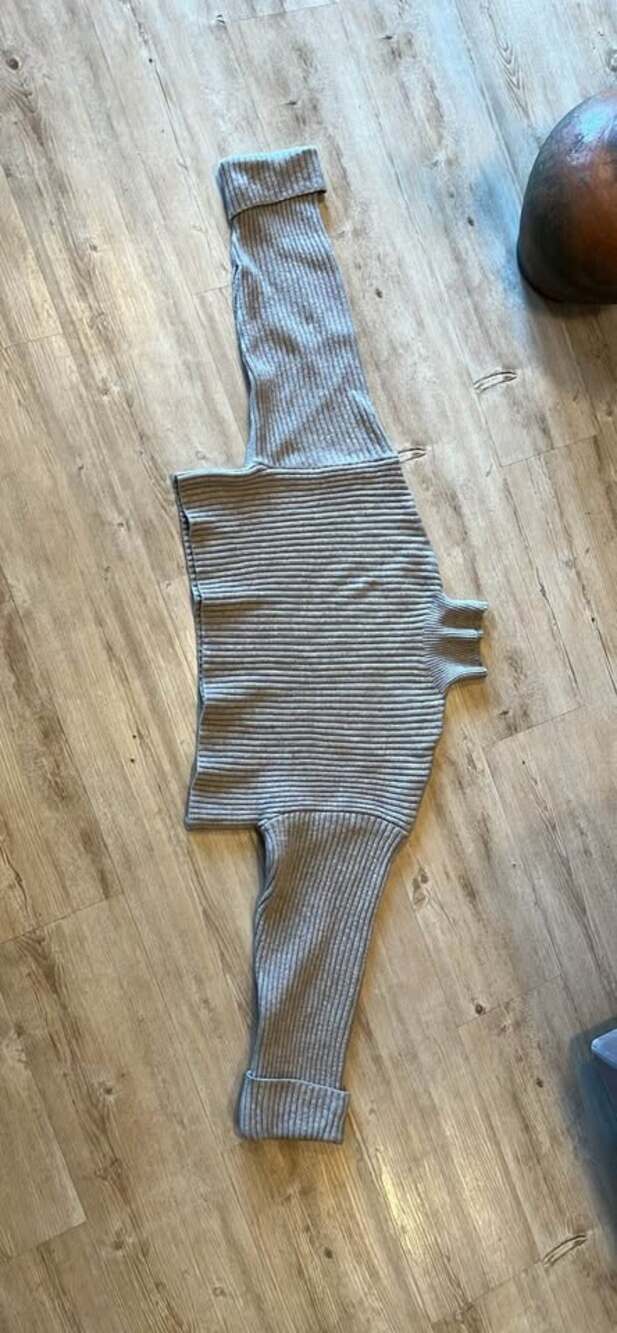 Zara Sm Tan/Taupe cropped mock neck
